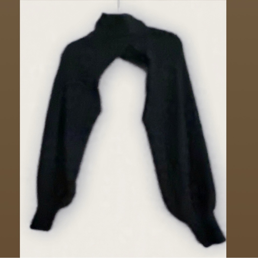 Forever 21 Charcoal Knit Sweater Arms